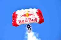 die Red-Bull Sky-Divers