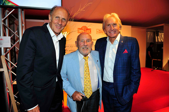 Formel 1-Legenden: Hans-Joachim Stuck (li.), Sir Stirling Moss (mi.) und Derek Bell