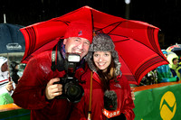 ORF und Kronen Zeitung unter einem roten Schirm